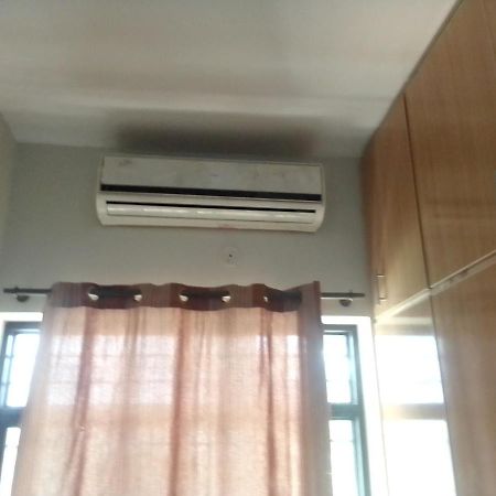 Newly Renovated Guesthouse Islamabad Exterior foto