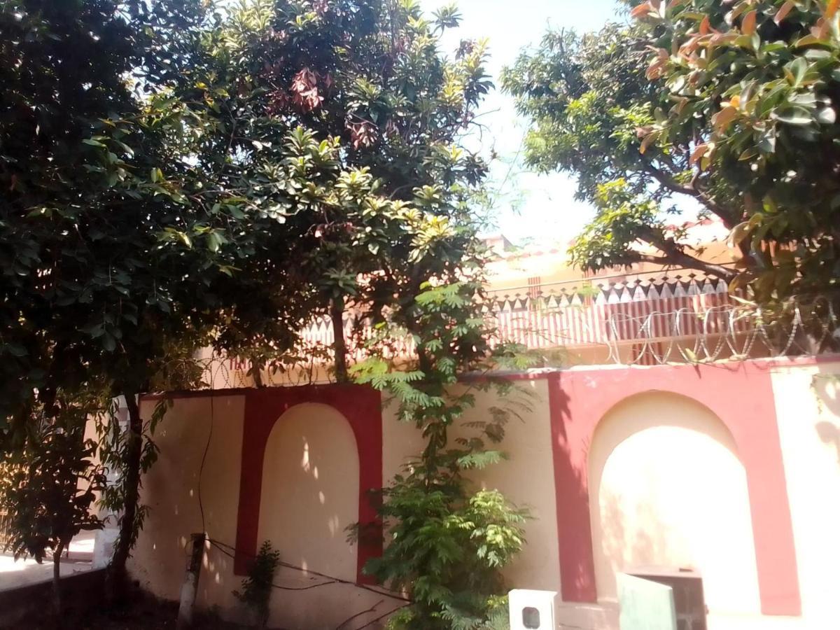 Newly Renovated Guesthouse Islamabad Exterior foto